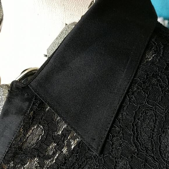 Mimi Maternity Black Lace Blouse w/ attached Tank size Large - Picture 7 of 8